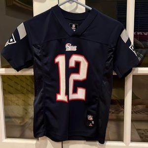 Boys size 8 Patriots Brady jersey. NFL